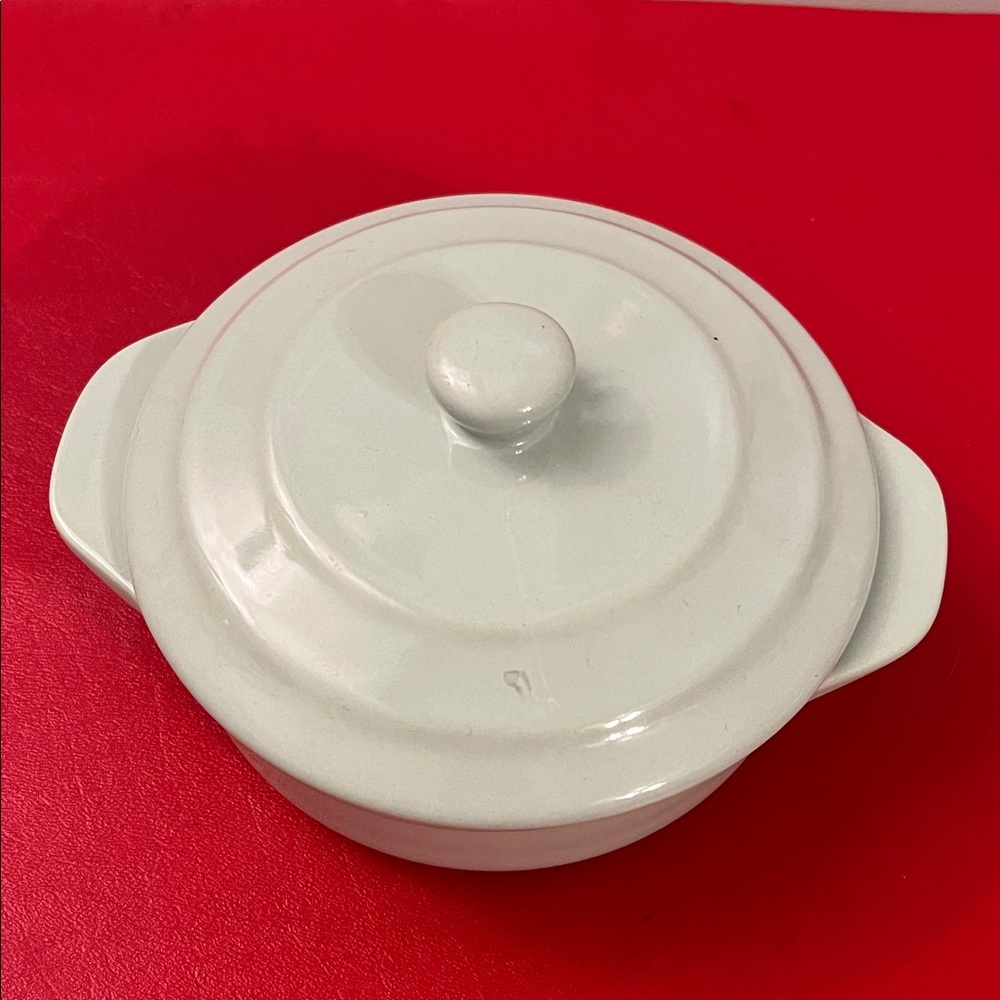 Martha Stewart Mint Green Round Casserole Dish w/Lid 5.5”D 2”H
